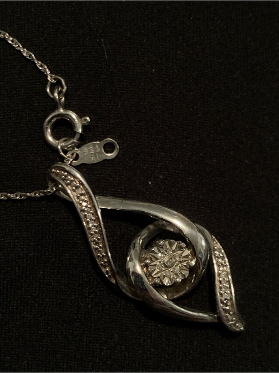 Kay Jewelers Jewelry - Kay Jeweler’s Sterling Silver White Crystal Swirl Pendant Necklace